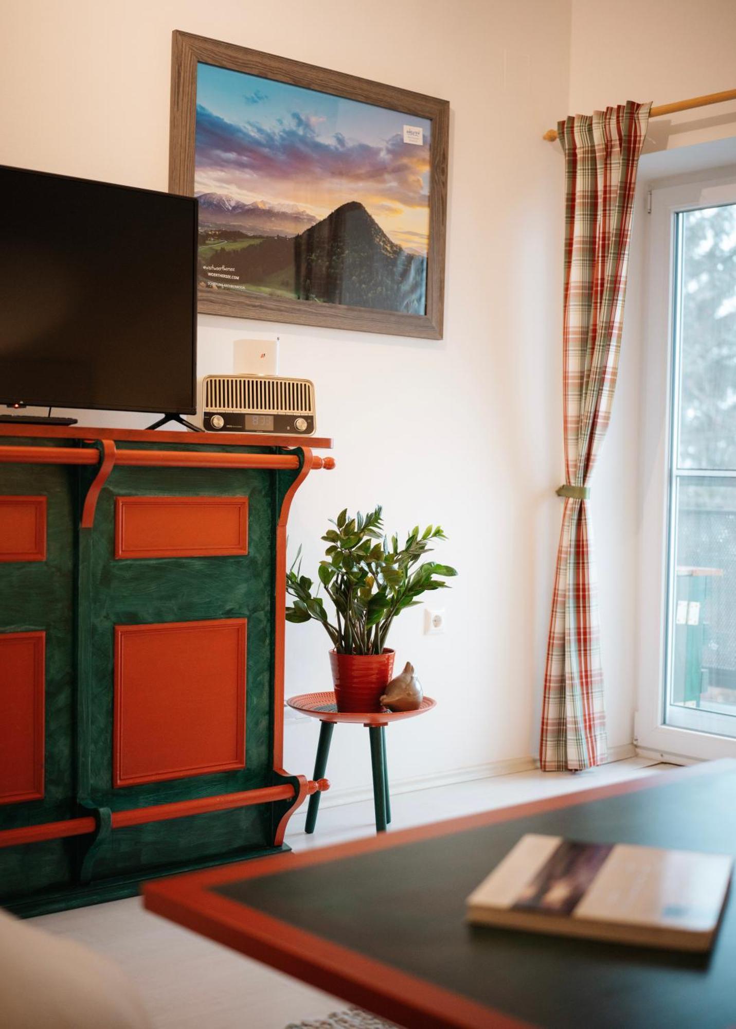 Schwalbennest Velden Apartment เวลเดน อัม เวิร์ทเทอร์ซี ภายนอก รูปภาพ